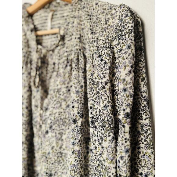 Free People Ditsy Floral Smocked Blouse Sz S Ruffle Tie Neck Boho Office Chic - Picture 2 of 12